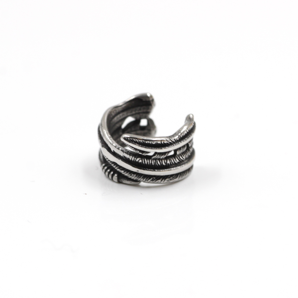 PO-319 Cuff Earring -Enveloping feather