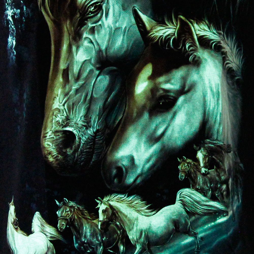 MA-191 Caballo T-shirt Noctilucent Horses MA-191 Caballo T-shirt Noctilucent Horses