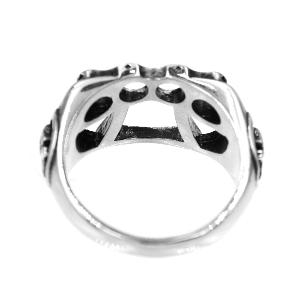 A-618 Ring with Brass knuckles